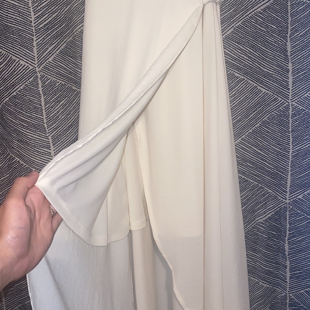 STUNNING Off White Wrap Dress - Picture 4 of 9